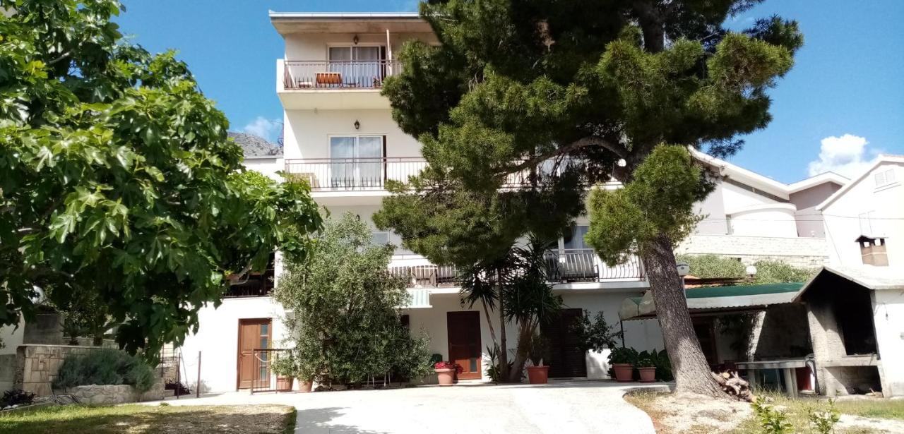 Summerhouse Omis * Duce