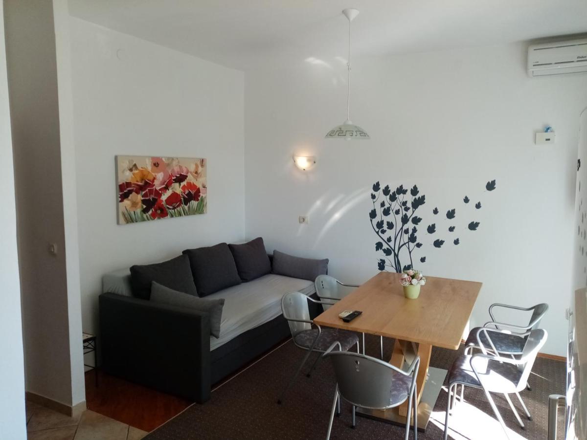 Summerhouse Omis Duce