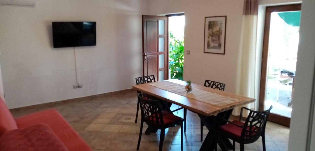 Apartment Summerhouse Omis